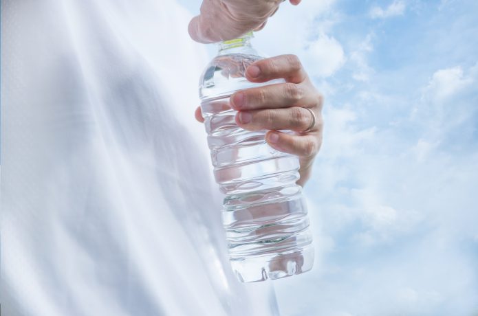 ペットボトル 水