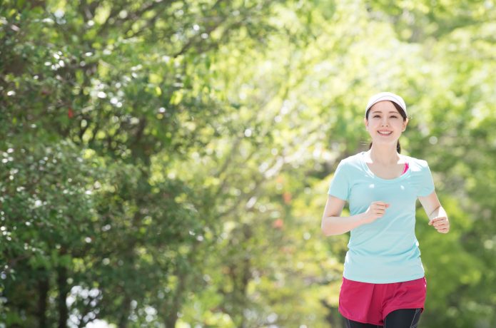 ランニング　鍛える　女性