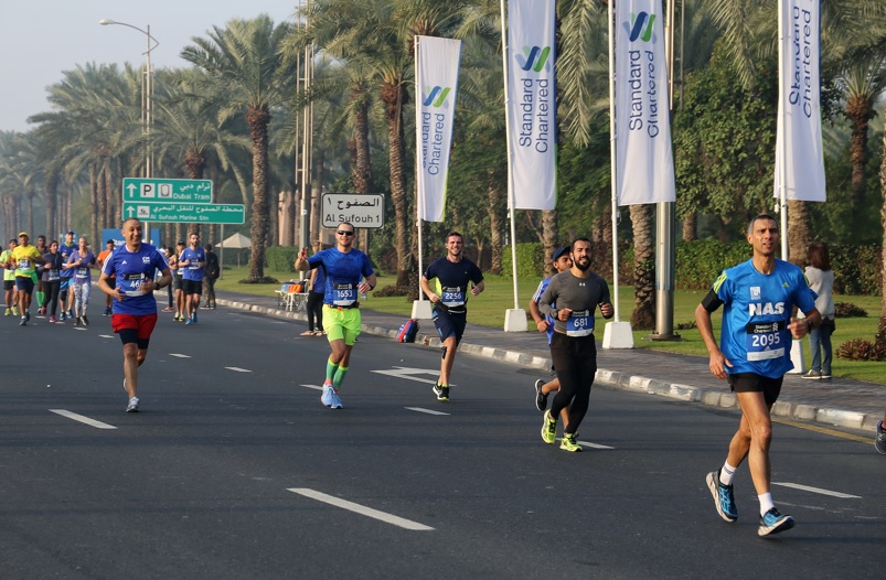 マラソンに出場しているランナー