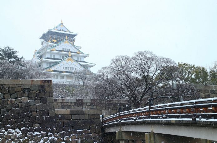 冬の大阪城　雪