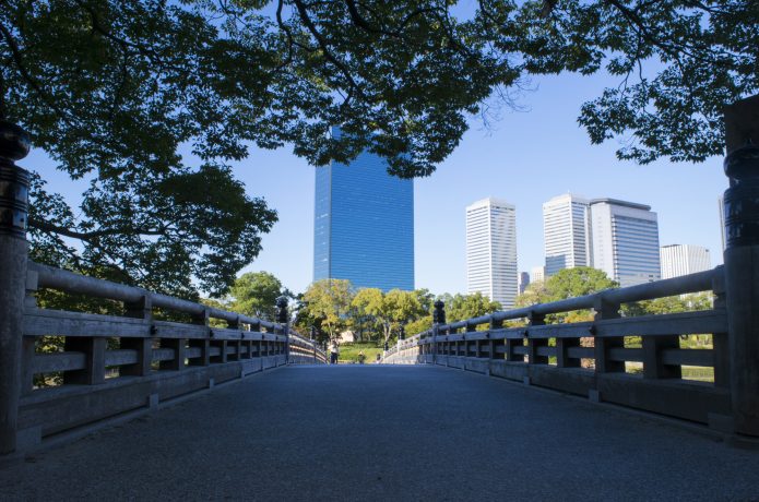 大阪城　天守閣前