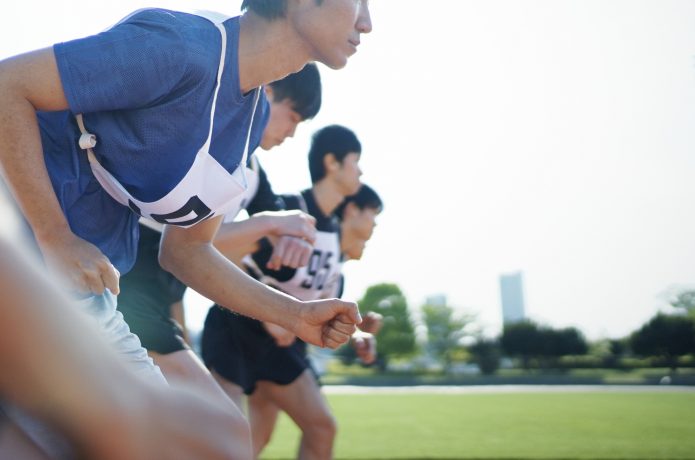 タイムトライアルを実施しようとするランナー