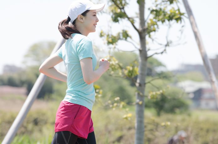 半袖シャツ　ランニング　女性