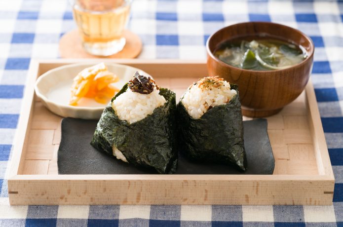おにぎり 味噌汁