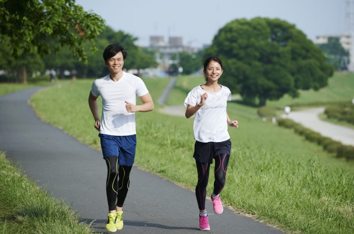 楽しそうにランニングしている2人