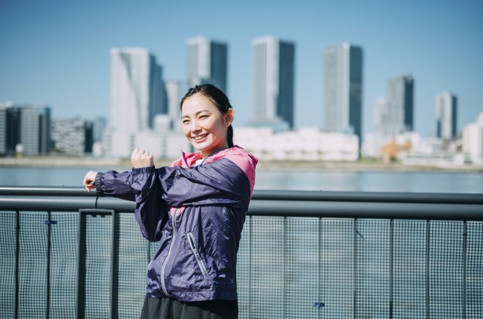 ランニングする女性