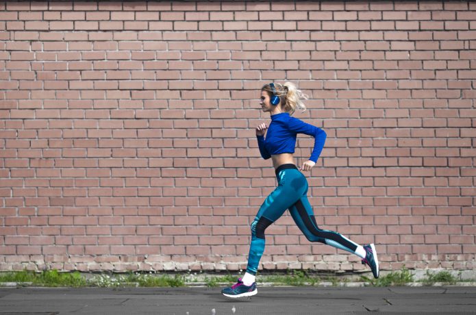 レディース用ランニングタイツ人気おすすめ13選！選び方や効果・機能も